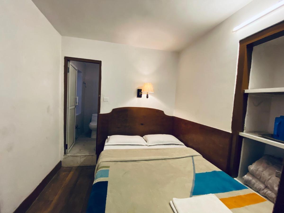 Souvenir Guest House Kathmandu Bagian luar foto