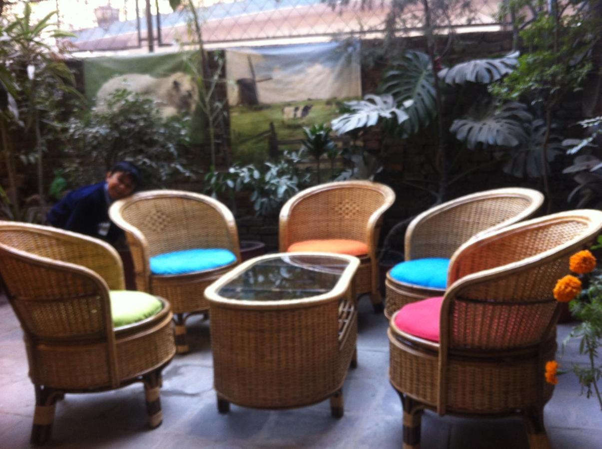 Souvenir Guest House Kathmandu Bagian luar foto